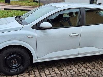 Weiß Gebraucht 2023 Dacia Sandero Expression Limousine | 13.200 € (Guter Preis)