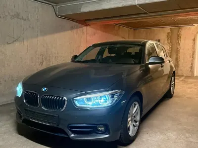 Gebraucht BMW 118 Sport Line 136 PS (100 kW) 2019 Grau Limousine