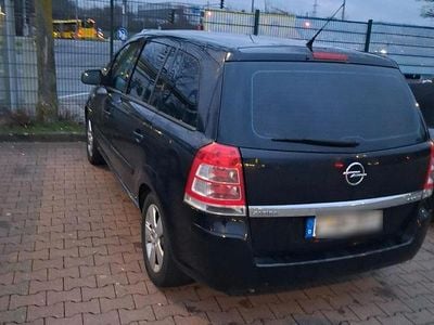 Schwarz Gebraucht 2009 Opel Zafira Van / Kleinbus | 4.500 € (Etwas zu teuer)