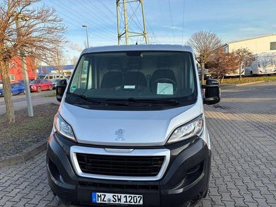 Silber Gebraucht 2019 Peugeot Boxer Van | 12.000 €