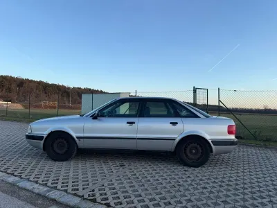 Gebraucht Audi 80 90 PS (66 kW) 1992 Silber Limousine
