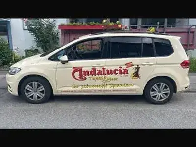 Gebraucht VW Touran Move 150 PS (110 kW) 2023 Beige Van / Kleinbus