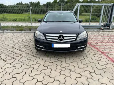 Gebraucht Mercedes 200 Avantgarde 136 PS (100 kW) 2010 Schwarz Kombi