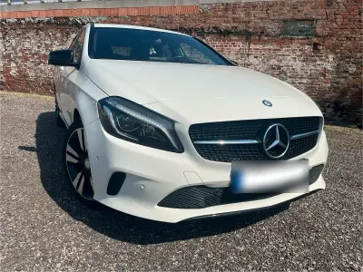 Gebraucht Mercedes A180 Style 122 PS (89 kW) 2016 Weiß Kleinwagen