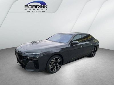 Neu BMW 740 Comfort Edition 286 PS (210 kW) 2025 Grau Limousine