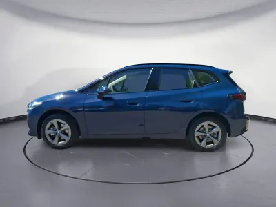 Gebraucht BMW 220 Active Tourer 170 PS (125 kW) 2025 Blau Van / Kleinbus
