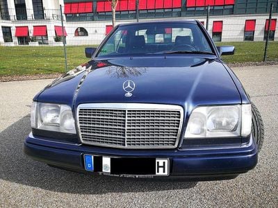 Gebraucht Mercedes E300 220 PS (161 kW) 1991 Blau Coupé