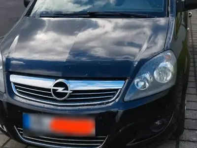 Gebraucht Opel Zafira 140 PS (102 kW) 2011 Schwarz Van / Kleinbus