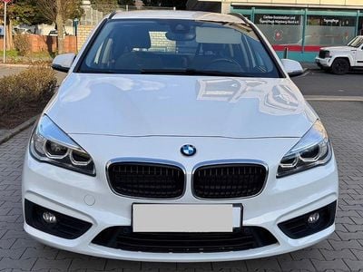 Gebraucht BMW 218 Active Tourer Sport Line 150 PS (110 kW) 2016 Schwarz Van / Kleinbus