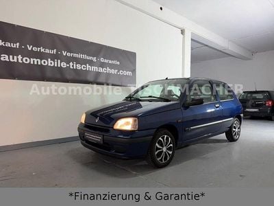 Usado Renault Clio 54 HP (39 kW) 1997 Azul Citadino