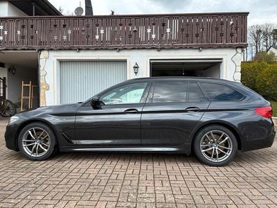 Gebraucht BMW 520 M Sport 190 PS (139 kW) 2020 Grau Kombi