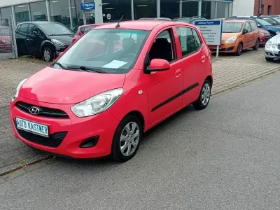 Gebraucht Hyundai i10 69 PS (50 kW) 2013 Rot Kleinwagen