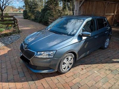 Gebraucht Skoda Fabia Ambition 95 PS (69 kW) 2021 Grau Limousine