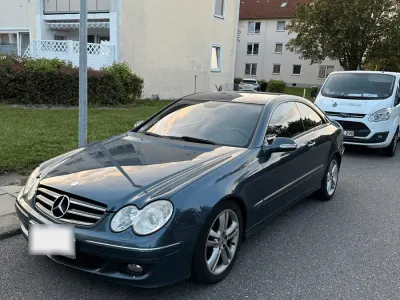 Gebraucht Mercedes CLK280 231 PS (169 kW) 2007 Blau Coupé