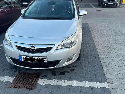 Gebraucht Opel Astra Sport 116 PS (85 kW) 2011 Limousine