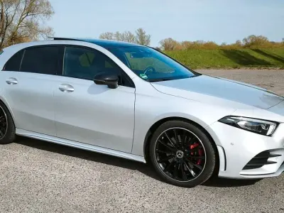 Gebraucht Mercedes A250 AMG line 224 PS (164 kW) 2020 Silber Limousine