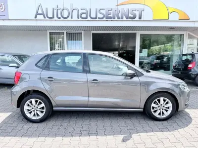Gebraucht VW Polo Comfortline 90 PS (66 kW) 2015 Grau Limousine