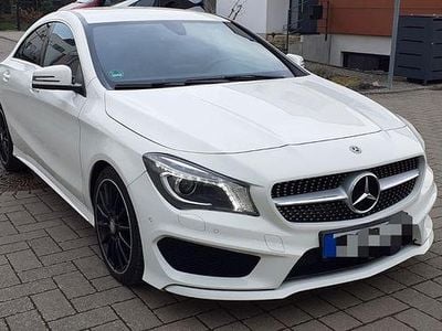 Gebraucht Mercedes CLA180 AMG line 122 PS (89 kW) 2015 Weiß Limousine