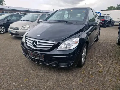 Gebraucht Mercedes B180 109 PS (80 kW) 2008 Schwarz Van / Kleinbus