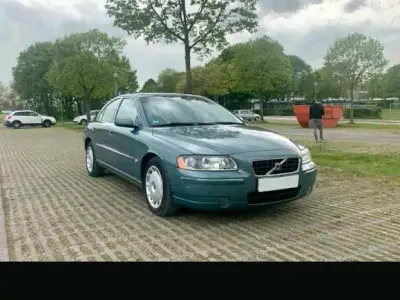 Gebraucht Volvo S60 170 PS (125 kW) 2006 Andere farben Limousine