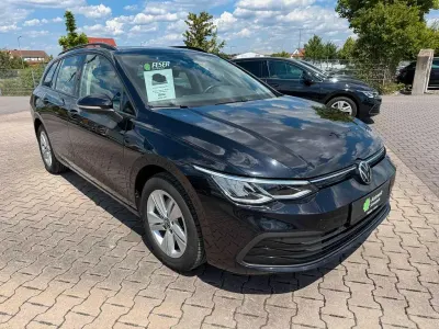 Gebraucht VW Golf VIII Life 150 PS (110 kW) 2023 Schwarz Kombi