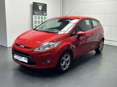 Gebraucht Ford Fiesta Titanium 82 PS (60 kW) 2010 Rot Kleinwagen