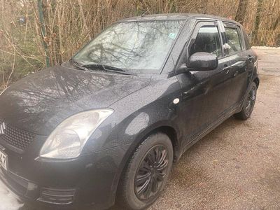 Gebraucht Suzuki Swift 91 PS (66 kW) 2010 Schwarz Kleinwagen