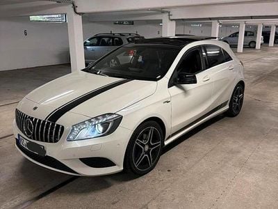 Gebraucht Mercedes A180 AMG 122 PS (89 kW) 2015 Weiß Limousine