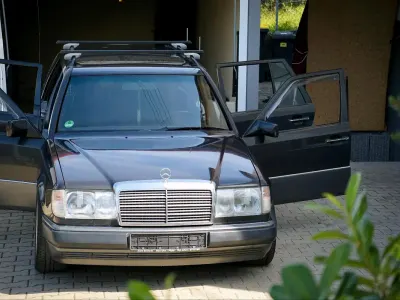 Gebraucht Mercedes E230 136 PS (100 kW) 1991 Schwarz Kombi