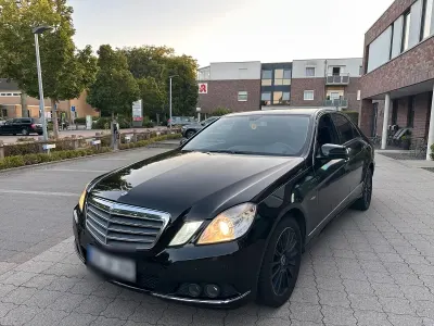 Gebraucht Mercedes E200 136 PS (100 kW) 2010 Schwarz Limousine