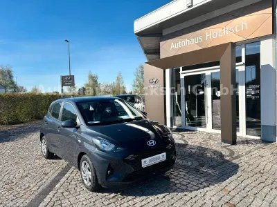 Neu Hyundai i10 Select 63 PS (46 kW) 2025 Grau Kleinwagen