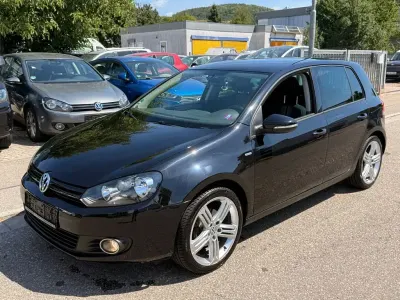 Gebraucht VW Golf VII Match 105 PS (77 kW) 2012 Schwarz Limousine