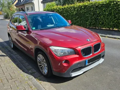 Gebraucht BMW X1 Sport Line 177 PS (130 kW) 2011 Rot SUV