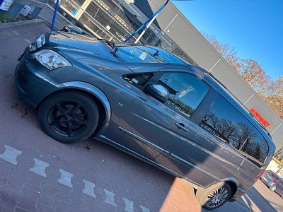 Gebraucht Mercedes Viano 165 PS (121 kW) 2012 Grau Van / Kleinbus