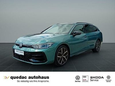 Grün Gebraucht 2024 VW Passat R-line Kombi | 47.250 € (Etwas zu teuer)