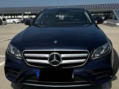 Gebraucht Mercedes E300 AMG 306 PS (225 kW) 2020 Limousine