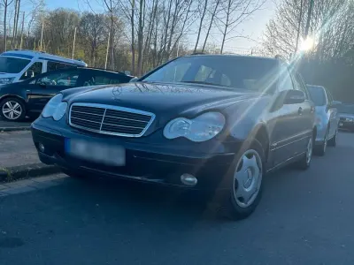Gebraucht Mercedes C180 142 PS (104 kW) 2003 Blau Kombi