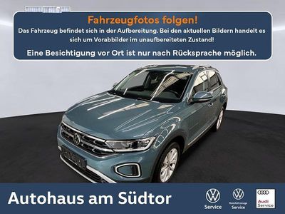 Gebraucht VW T-Roc Style 150 PS (110 kW) 2024 Petroleum blue metallic (metallic) SUV