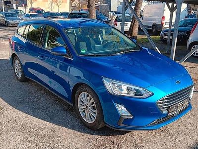 Gebraucht Ford Focus Titanium 120 PS (88 kW) 2019 Blau Kombi