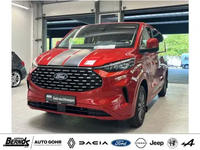 Gebraucht Ford Tourneo Titanium 136 PS (100 kW) 2025 Artisan red metallic (pn4ky) Van / Kleinbus