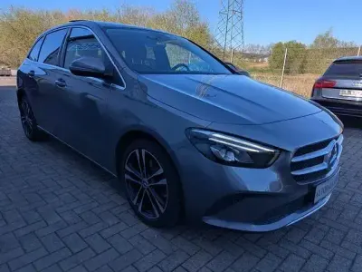 Gebraucht Mercedes B220 Progressive 190 PS (139 kW) 2019 Grau Van / Kleinbus