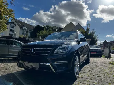 Gebraucht Mercedes ML350 AMG line 258 PS (189 kW) 2015 Schwarz SUV