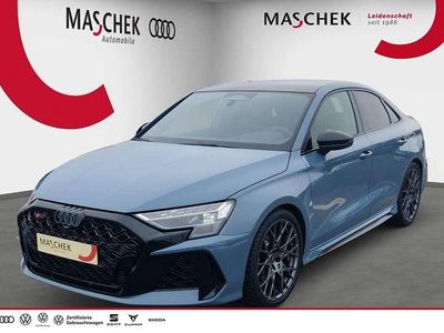 Neu Audi RS3 Sport 400 PS (294 kW) 2025 Kemoragrau metallic Limousine