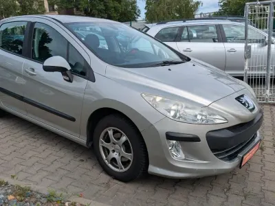 Gebraucht Peugeot 308 Tendance 120 PS (88 kW) 2008 Grau Limousine