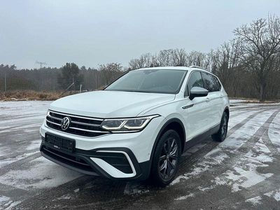 Gebraucht VW Tiguan Allspace Life 150 PS (110 kW) 2022 Weiß SUV