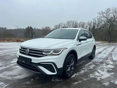 Gebraucht VW Tiguan Allspace Life 150 PS (110 kW) 2022 Weiß SUV