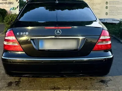 Gebraucht Mercedes E320 Elegance 224 PS (164 kW) 2004 Schwarz Limousine