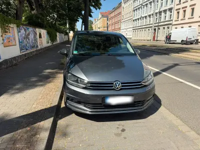 Gebraucht VW Touran 116 PS (85 kW) 2019 Grau Van / Kleinbus