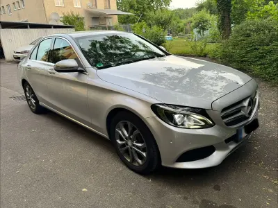 Gebraucht Mercedes C180 Avantgarde 156 PS (114 kW) 2015 Silber Limousine