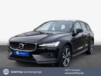 Gebraucht Volvo V60 CC 145 PS (106 kW) 2023 Kombi